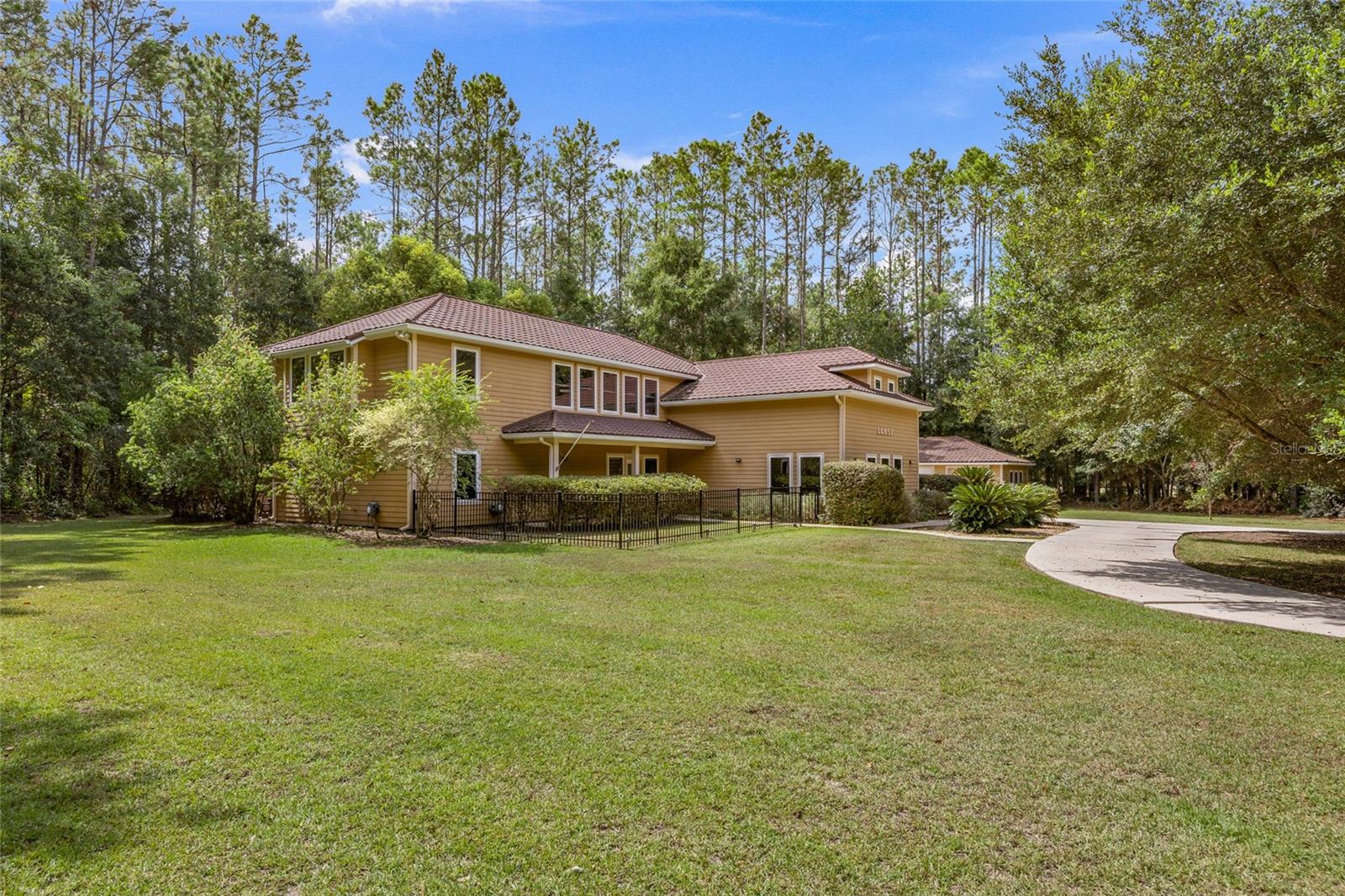 OAK RIDGE CROSSING - Residential