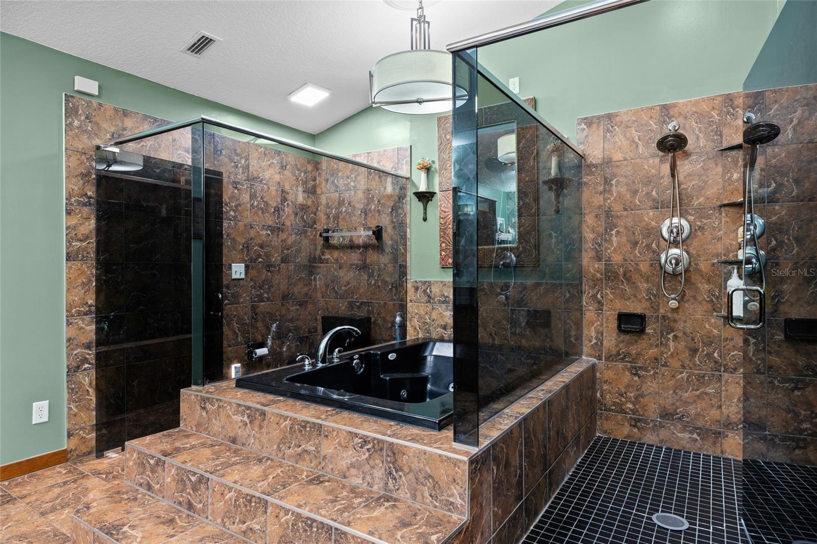 OAK RIDGE CROSSING - Residential