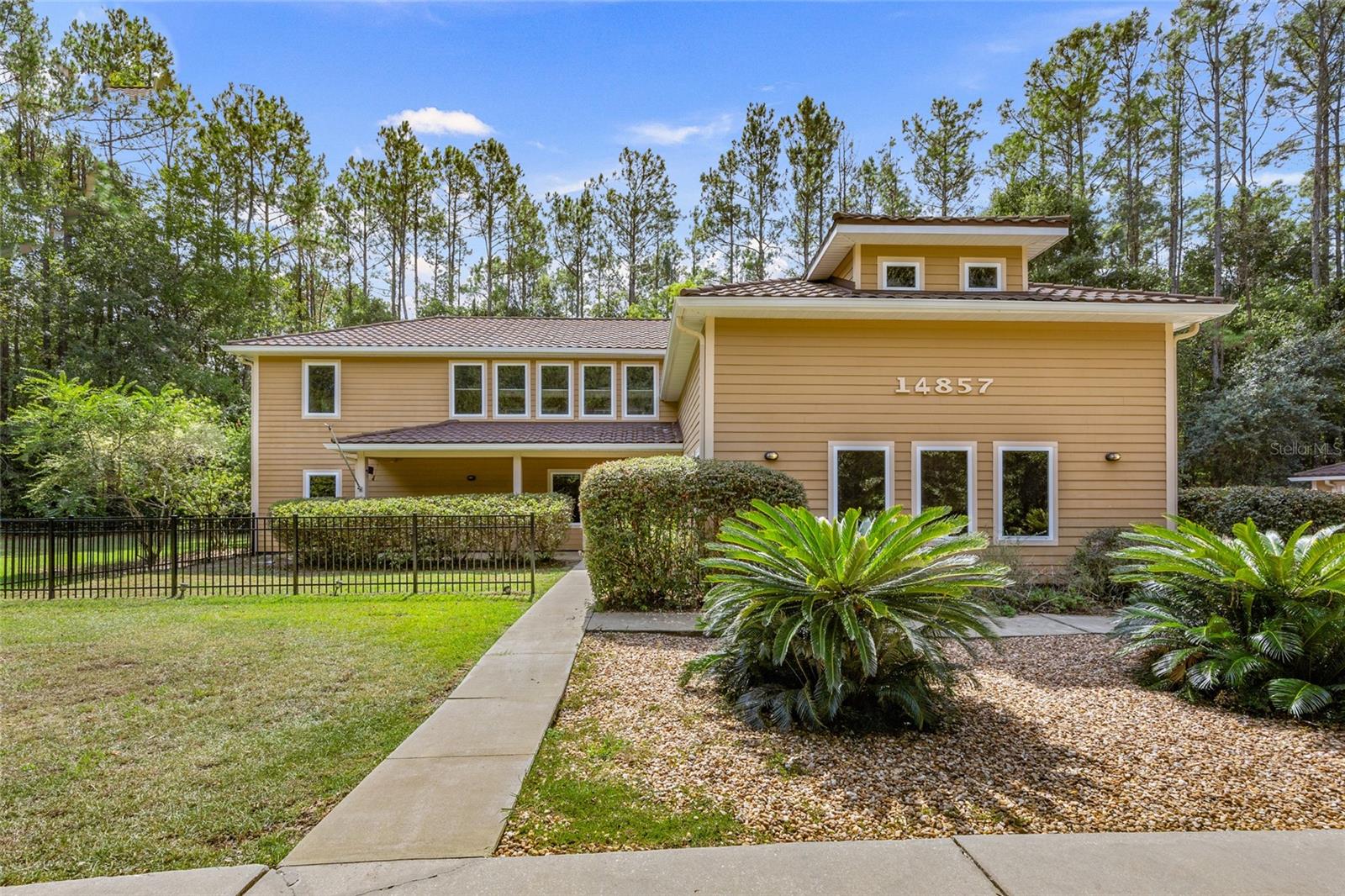 OAK RIDGE CROSSING - Residential