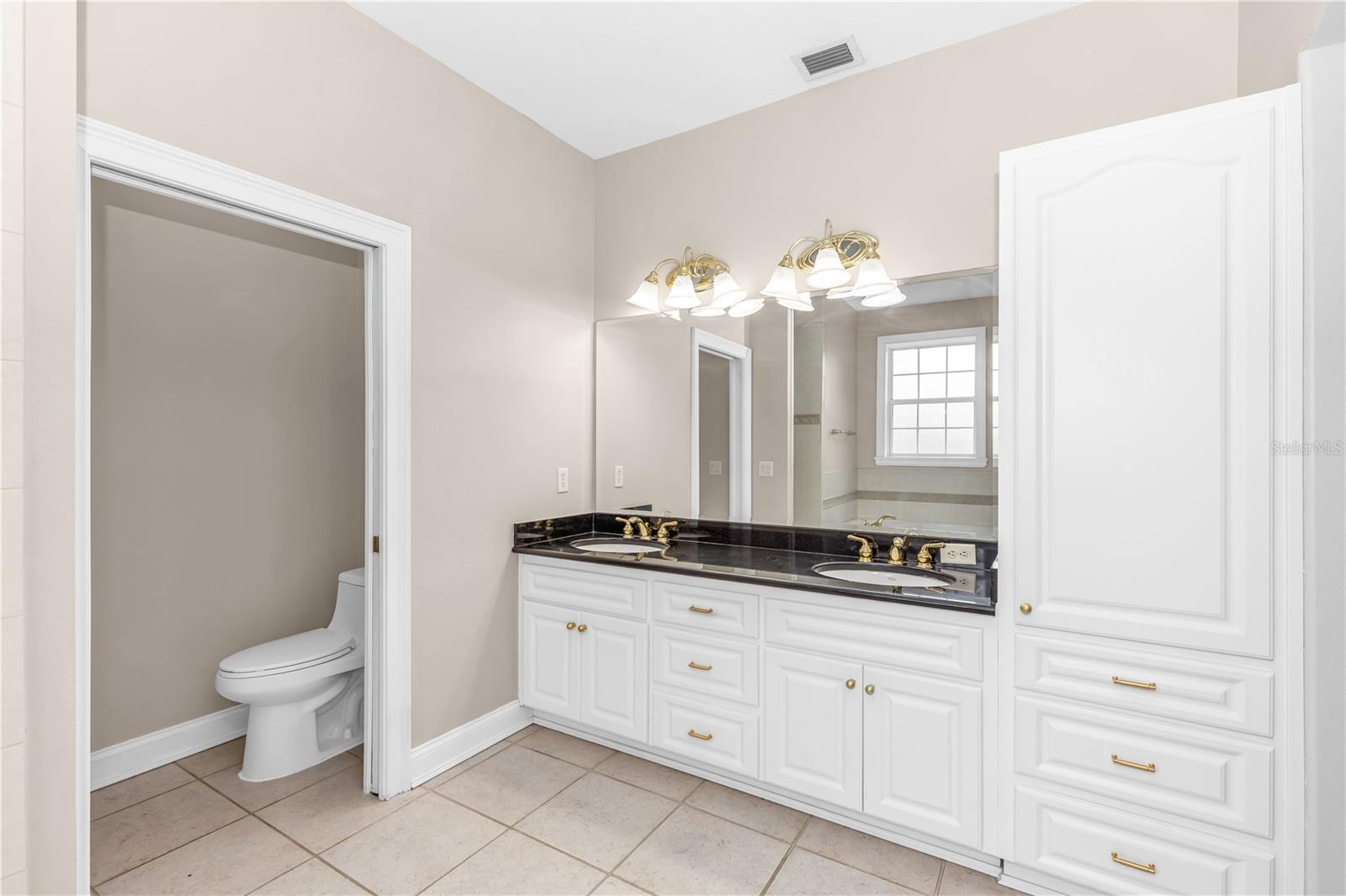 SANFORDS SUBSTANTIAL FARMS - Residential