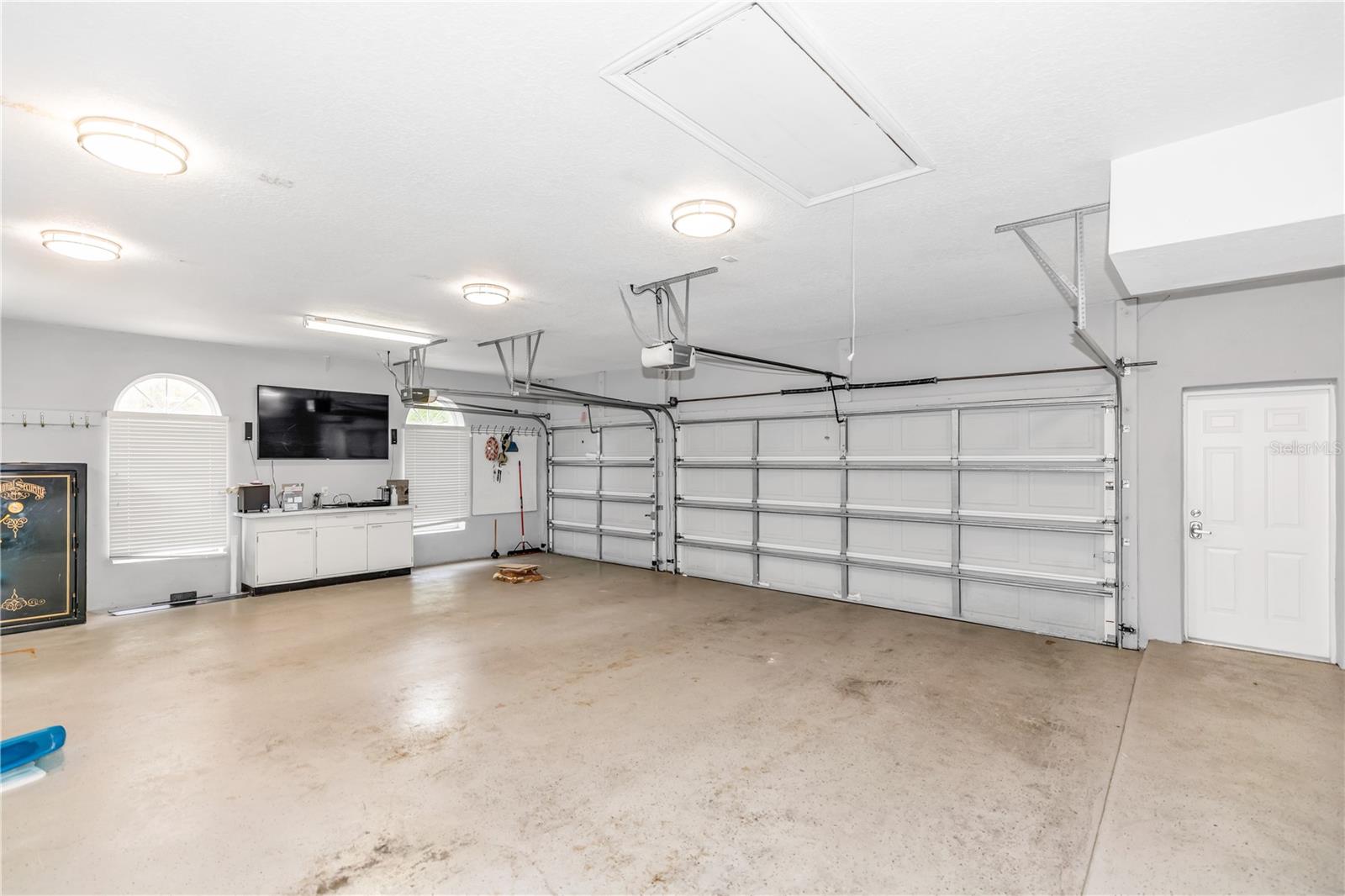 SANFORDS SUBSTANTIAL FARMS - Residential