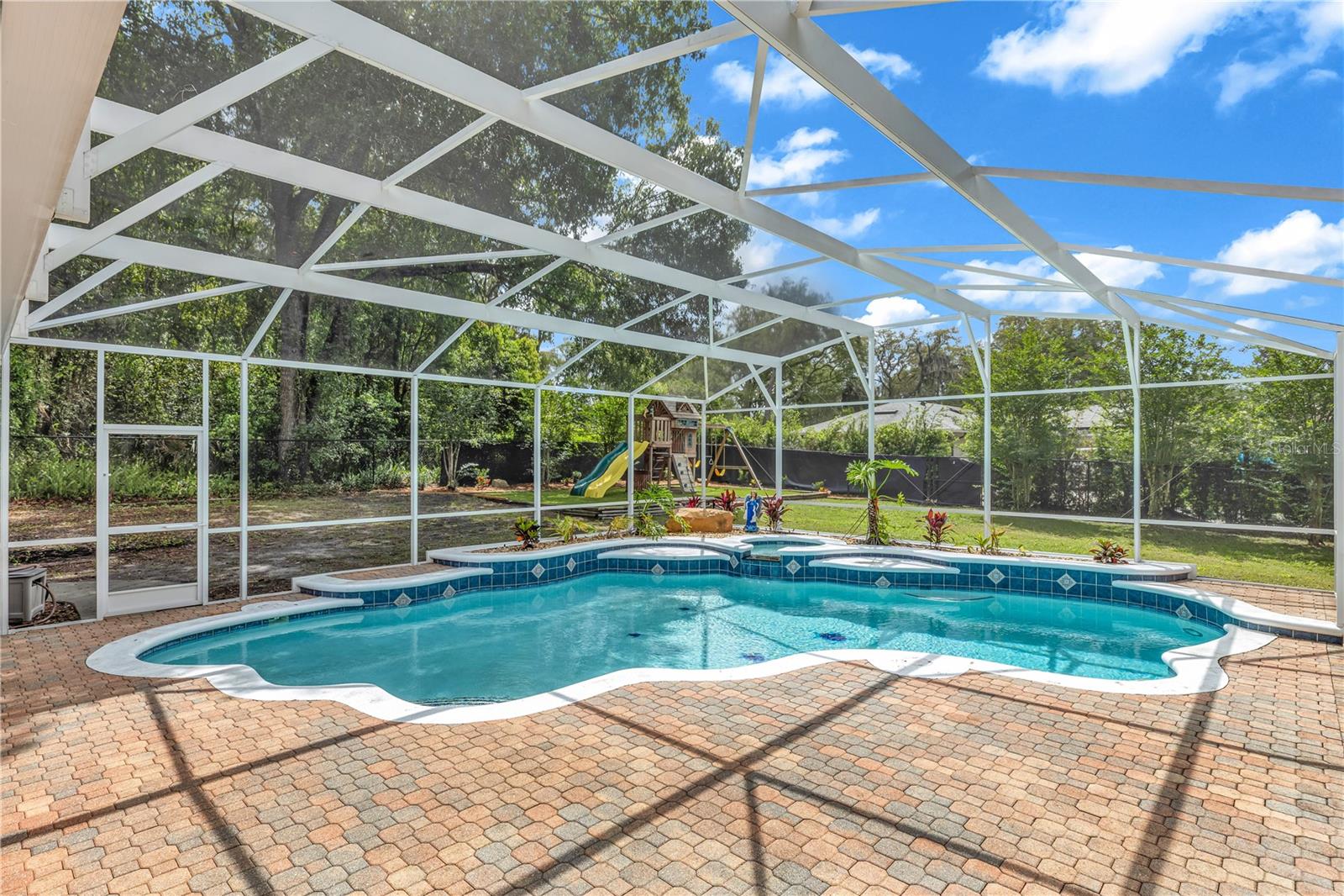 SANFORDS SUBSTANTIAL FARMS - Residential