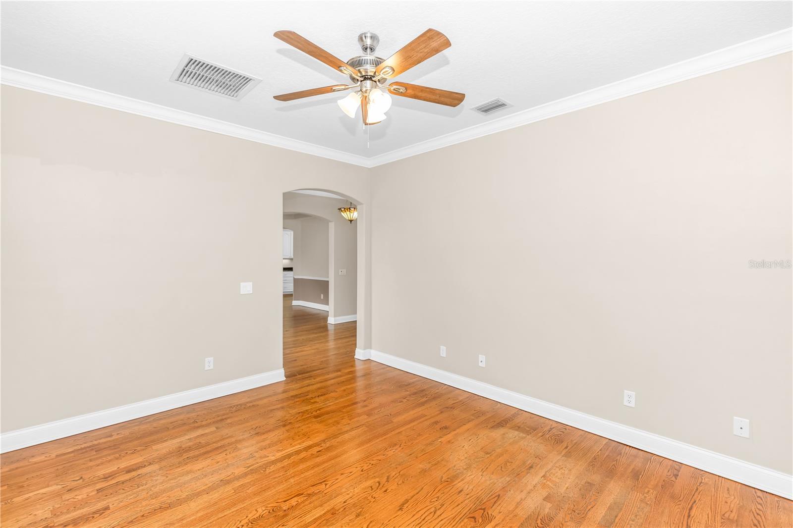 SANFORDS SUBSTANTIAL FARMS - Residential