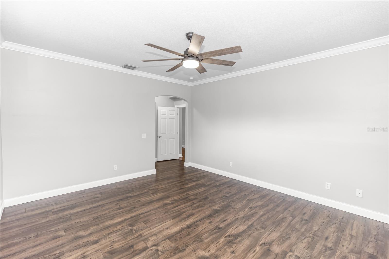 SANFORDS SUBSTANTIAL FARMS - Residential