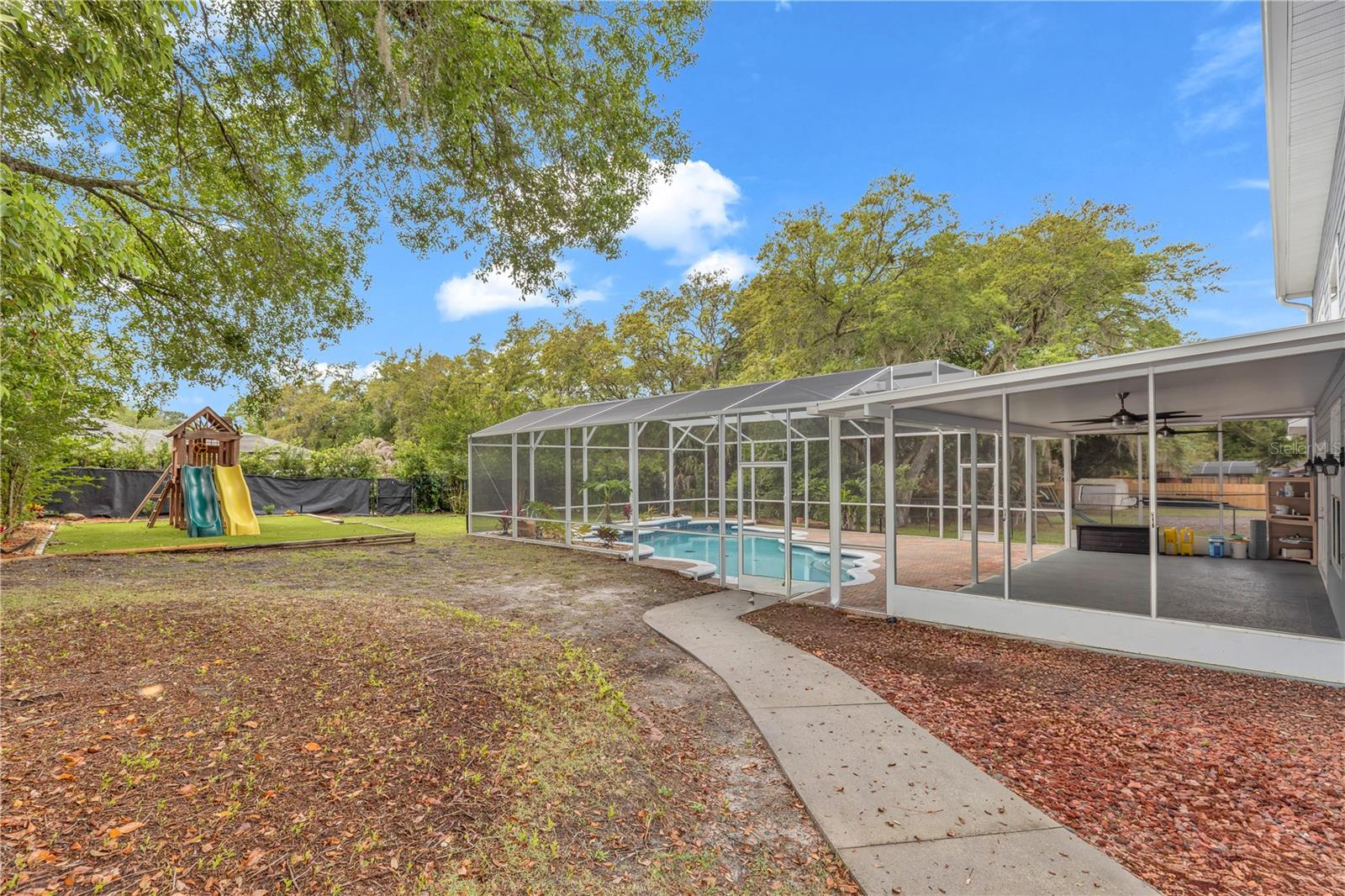 SANFORDS SUBSTANTIAL FARMS - Residential