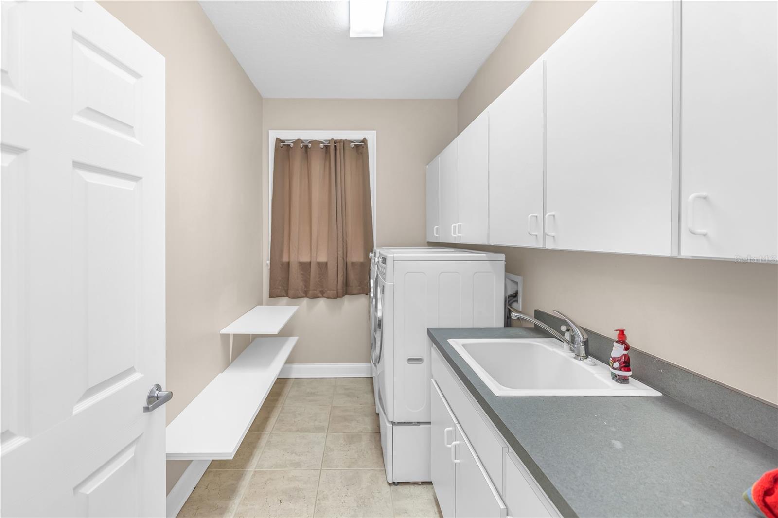 SANFORDS SUBSTANTIAL FARMS - Residential