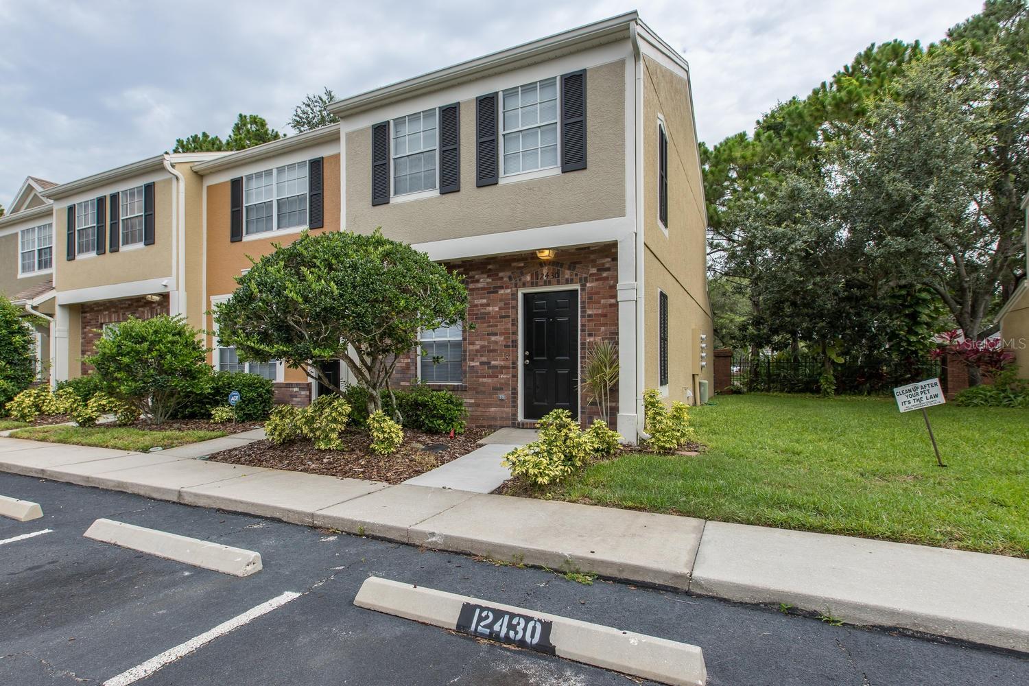 BERKELEY SQUARE - Residential