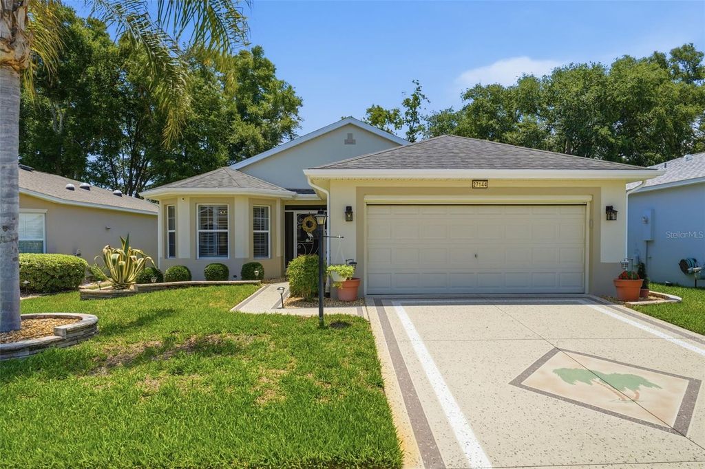 Photo of 27144 Stoney Brook Drive, Leesburg, FL 34748 (MLS # G5113356)