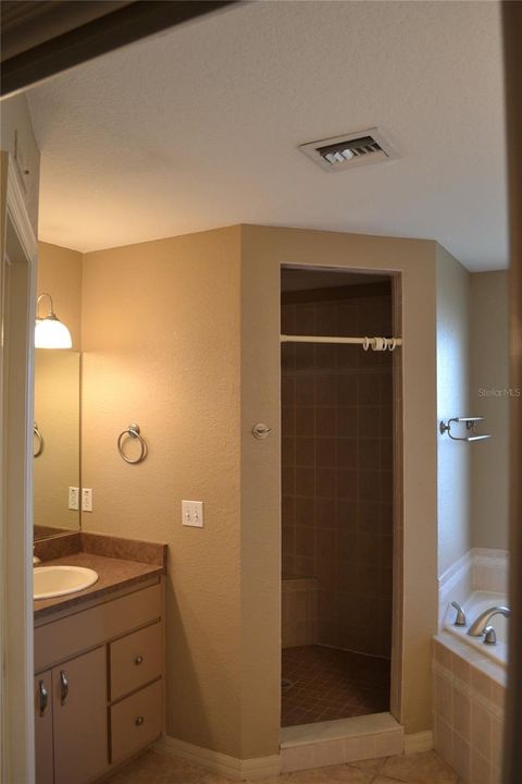 Tiny photo for 26 SE Ocale Way, Summerfield, FL 34491 (MLS # OM724609)
