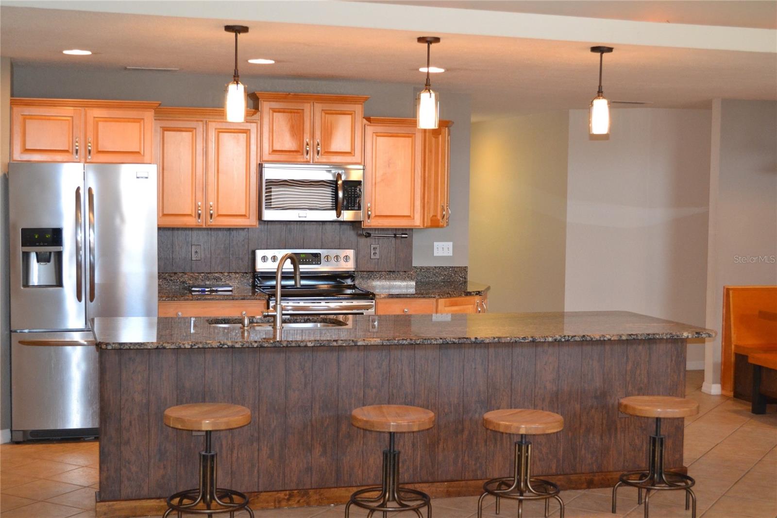 MOORHEAD ENGINEERING CO U - Residential Lease