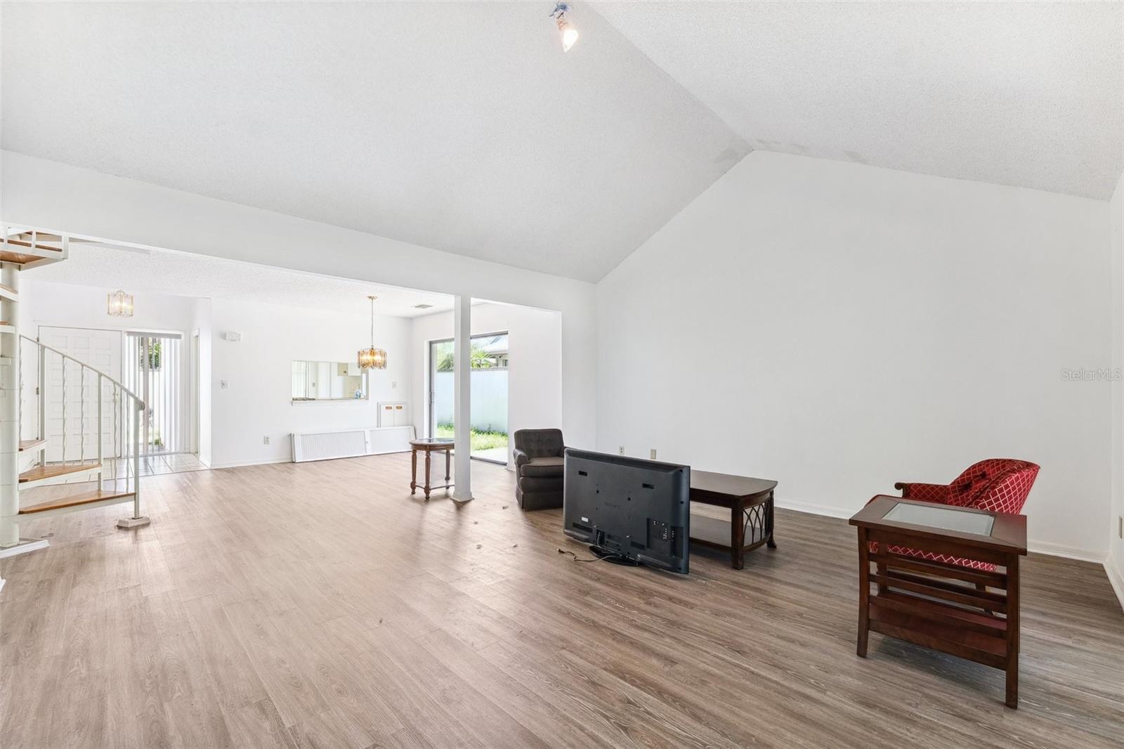 8645 PIPER LANE