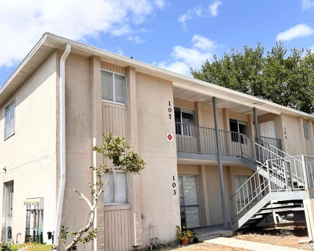 One or more photo(s) has been virtually staged. This spacious 2 bed/2 bath condo in Winter Springs is cute and cozy. Newly renovated with tile and carpeted closets, this beautiful condo features a kitchen with plenty of cabinet space and an open living and dining room combo that leads to the screened-in back porch. The large master bedroom hosts a private bathroom and plenty of storage space. BR #2 will accommodate a queen bed or two twins. The bath also serves as a guest bath when company comes!
Located across the street from well-kept Torcaso Park which features Basketball, Soccer, a Large Pond, and Water features for the family It's conveniently located close to SR434, HW17/92, and toll road 417, this unit won't last long!
$250 Non-Refundable Pet Fee
$1425.00 Monthly Rent
$1425.00 Security Deposit
$95.00 Application fee each applicant age 18 and over.