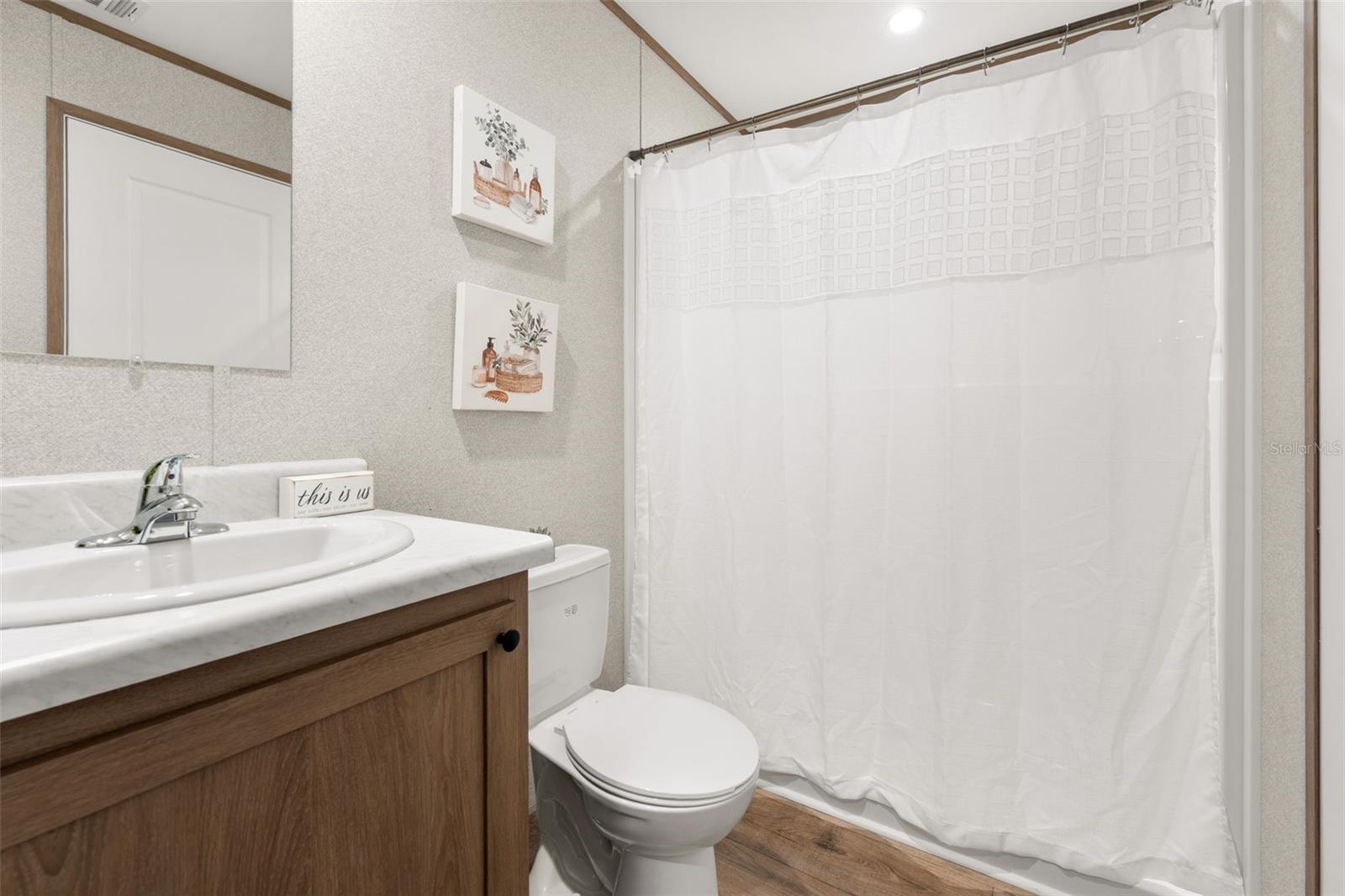 UNIVERSITY ESTATES - Residential