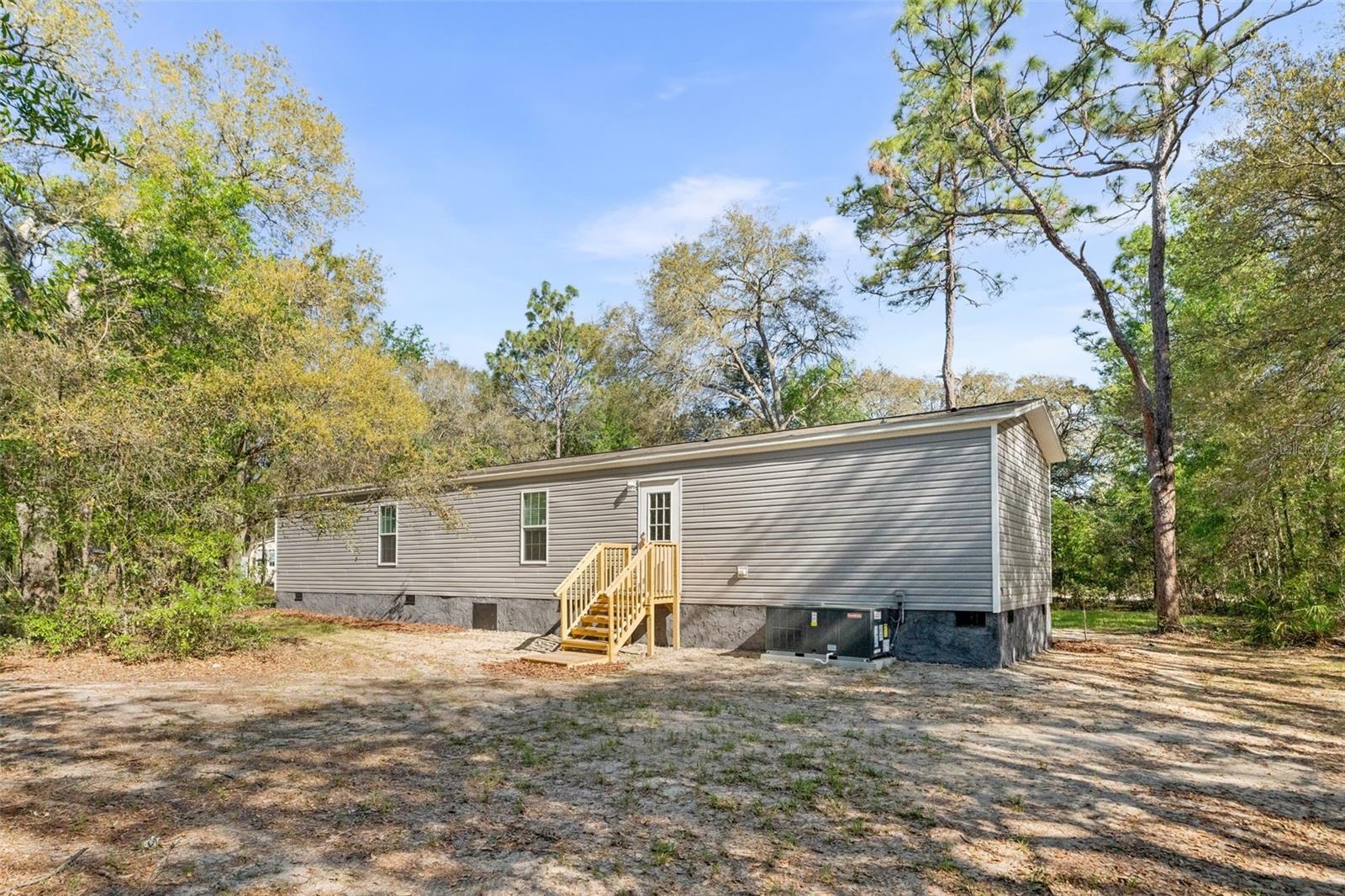 UNIVERSITY ESTATES - Residential