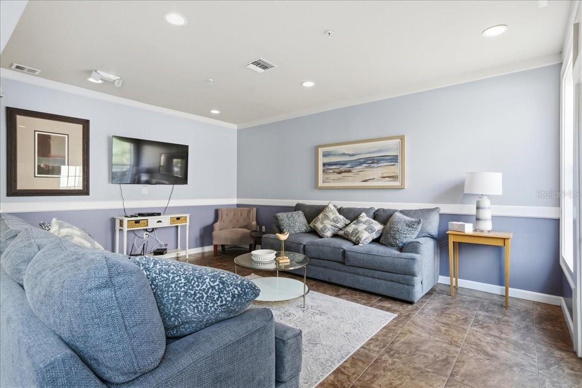 VILLA SONOMA AT INTERNATIONAL - Residential