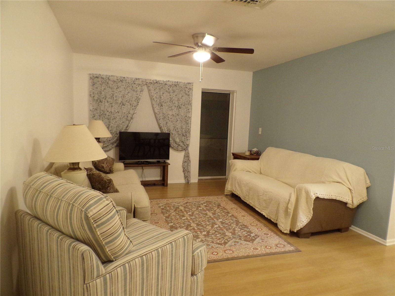 PARKWAY VILLAS - Residential