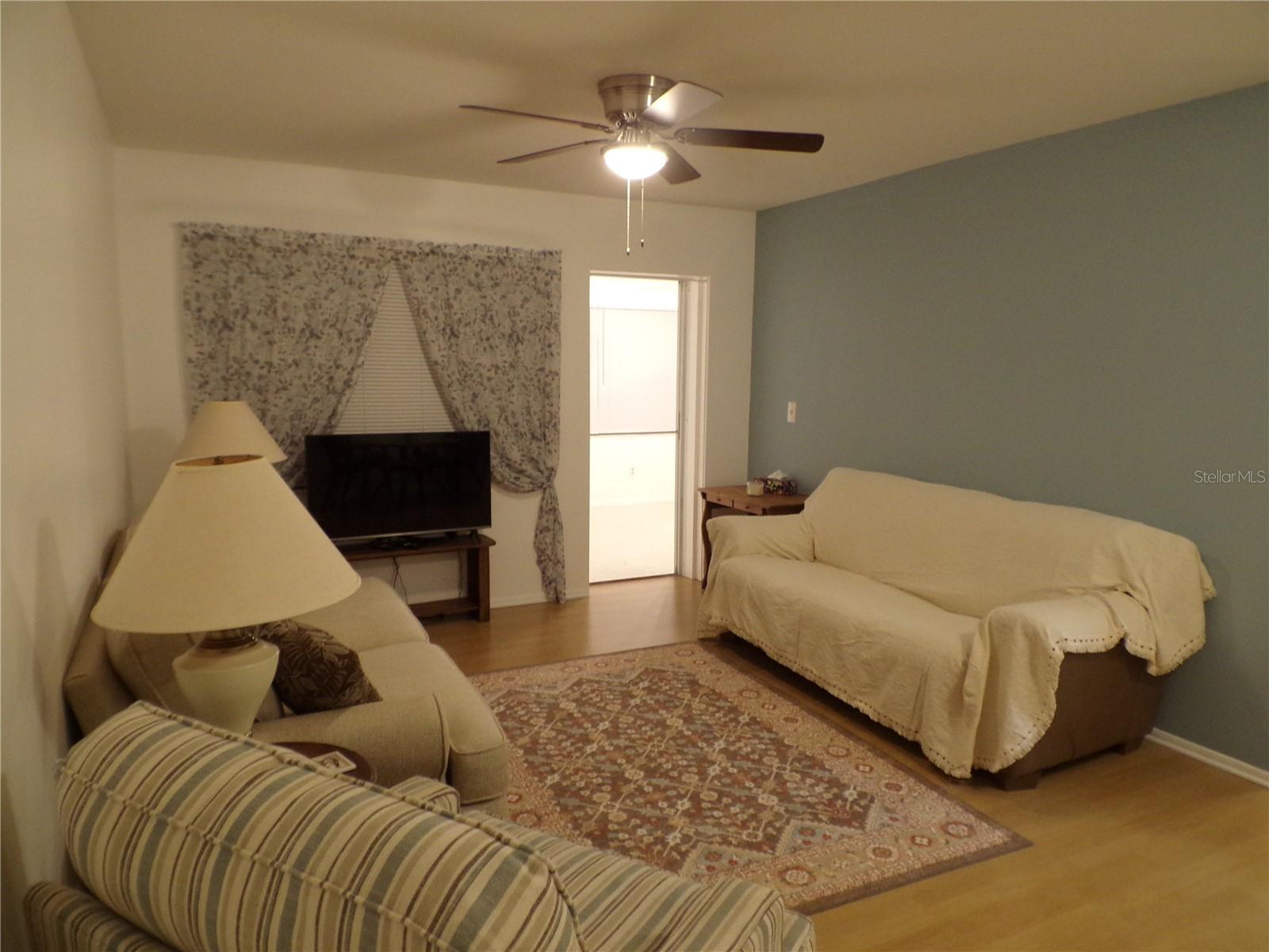 PARKWAY VILLAS - Residential