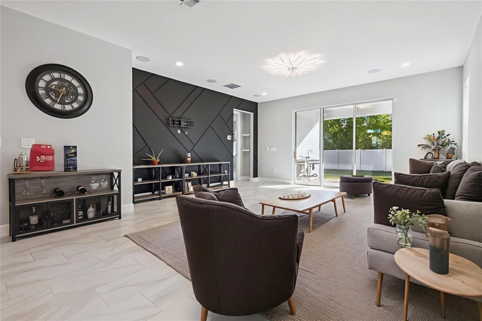 TILDEN PLACE/WINTER GARDEN - Residential