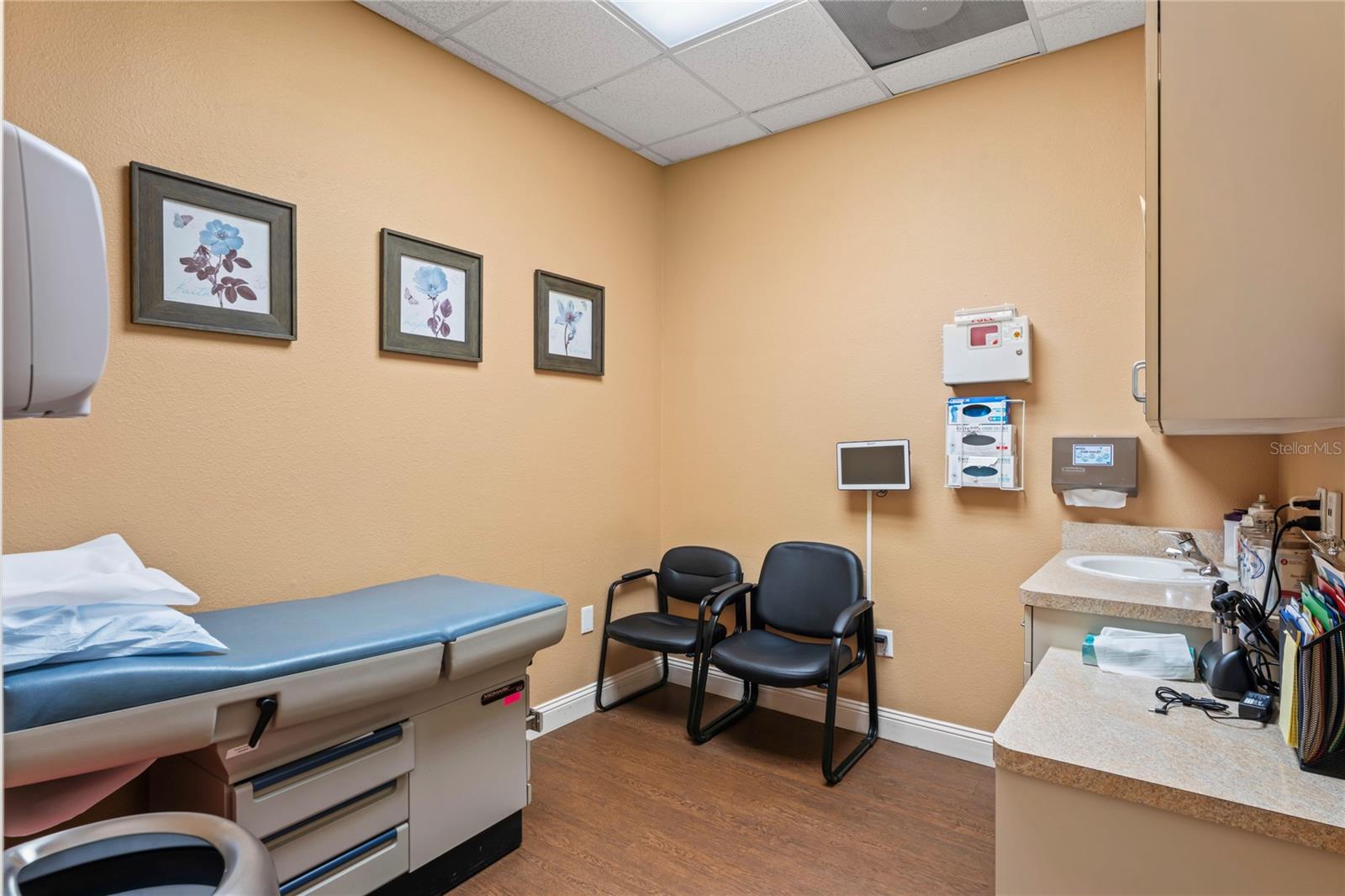 SPRING HILL UNIT 17 - Commercial Sale