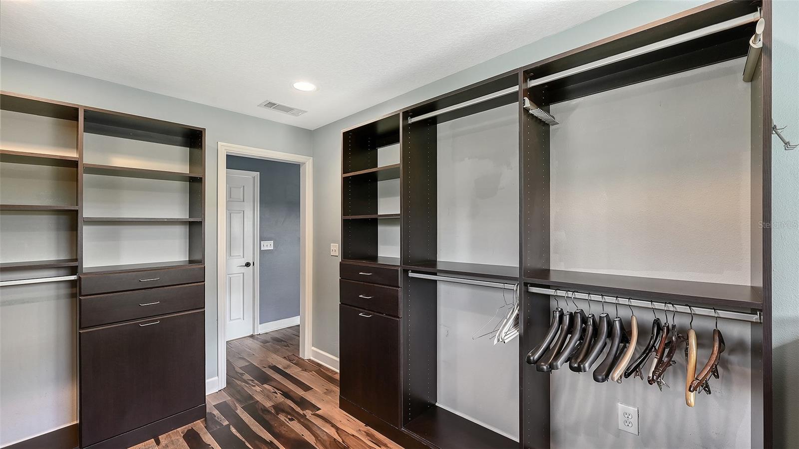 DESOTO LAKES COUNTRY CLUB COLONY 5 - Residential