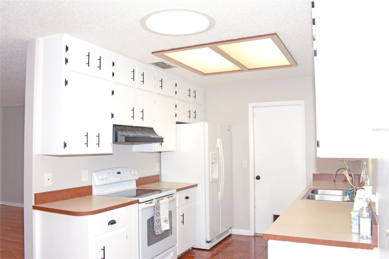 Florida Shores 01 - Residential