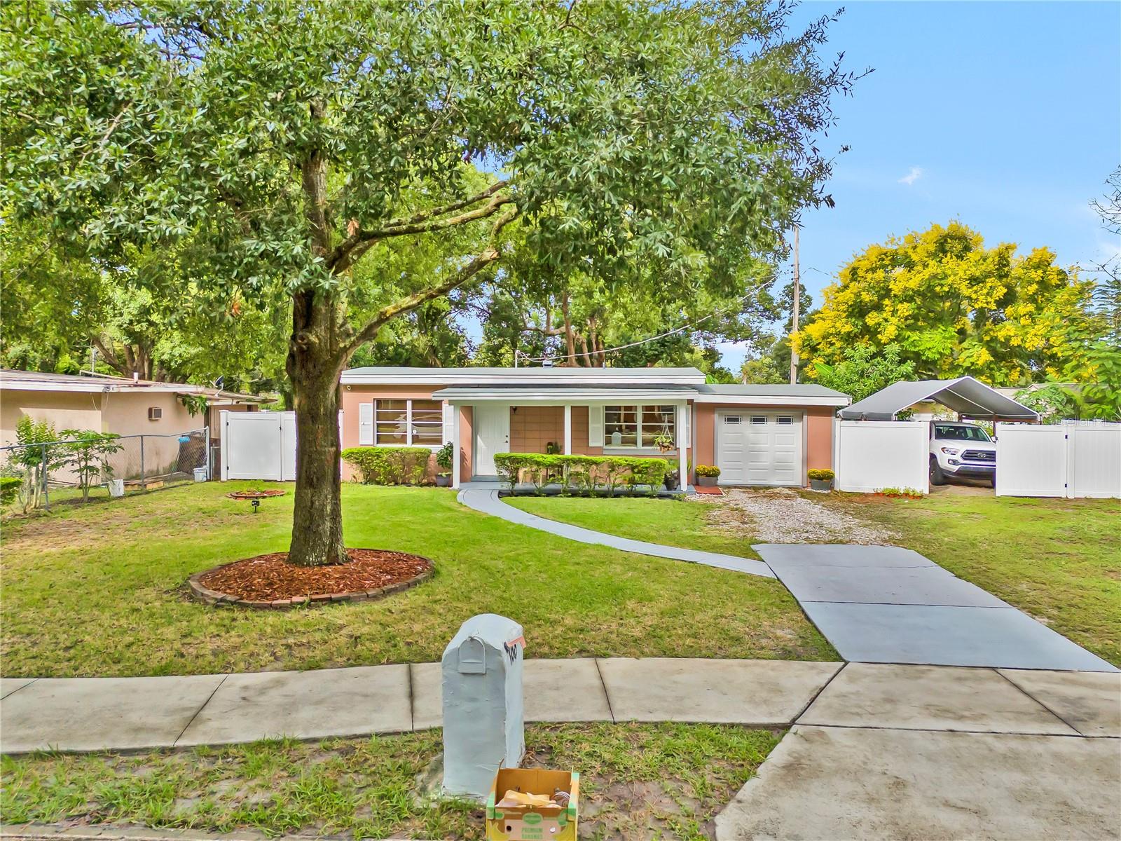 COUNTRY CLUB MANOR UNIT 1 - Residential