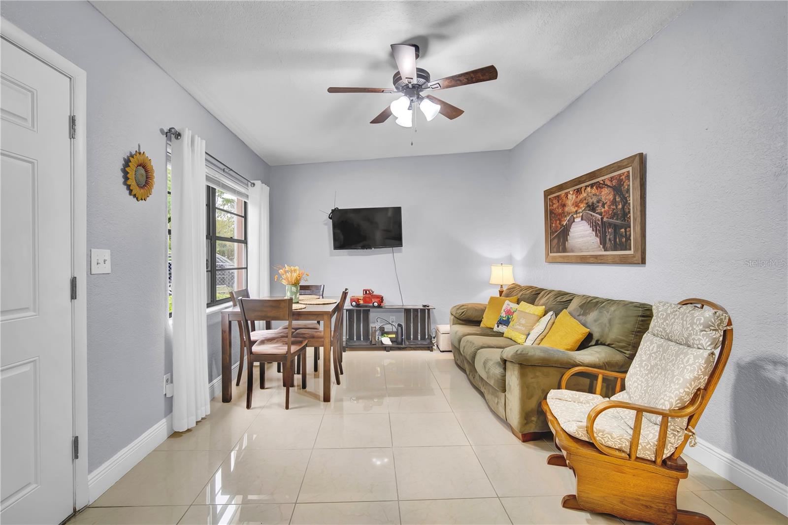 COUNTRY CLUB MANOR UNIT 1 - Residential