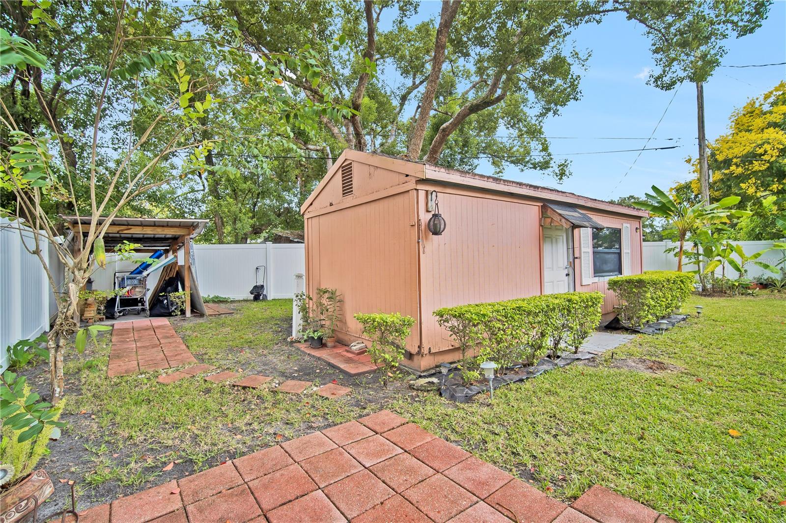 COUNTRY CLUB MANOR UNIT 1 - Residential