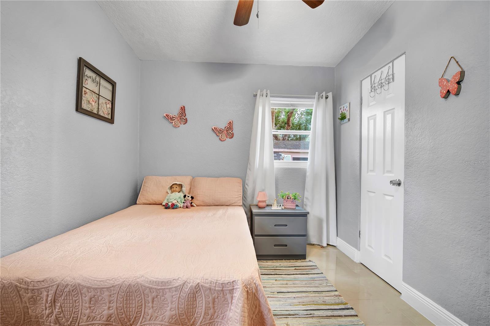 COUNTRY CLUB MANOR UNIT 1 - Residential