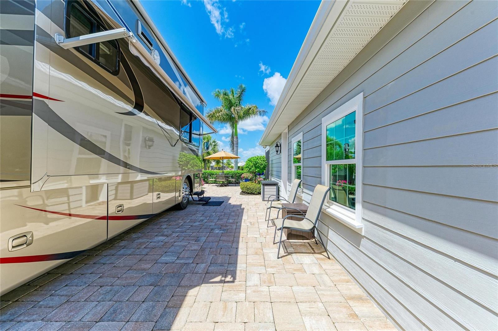 THORNTON CRK MOTORCOACH RESIDENCE - Residential
