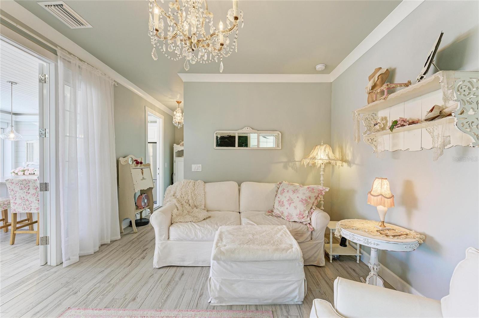 THORNTON CRK MOTORCOACH RESIDENCE - Residential