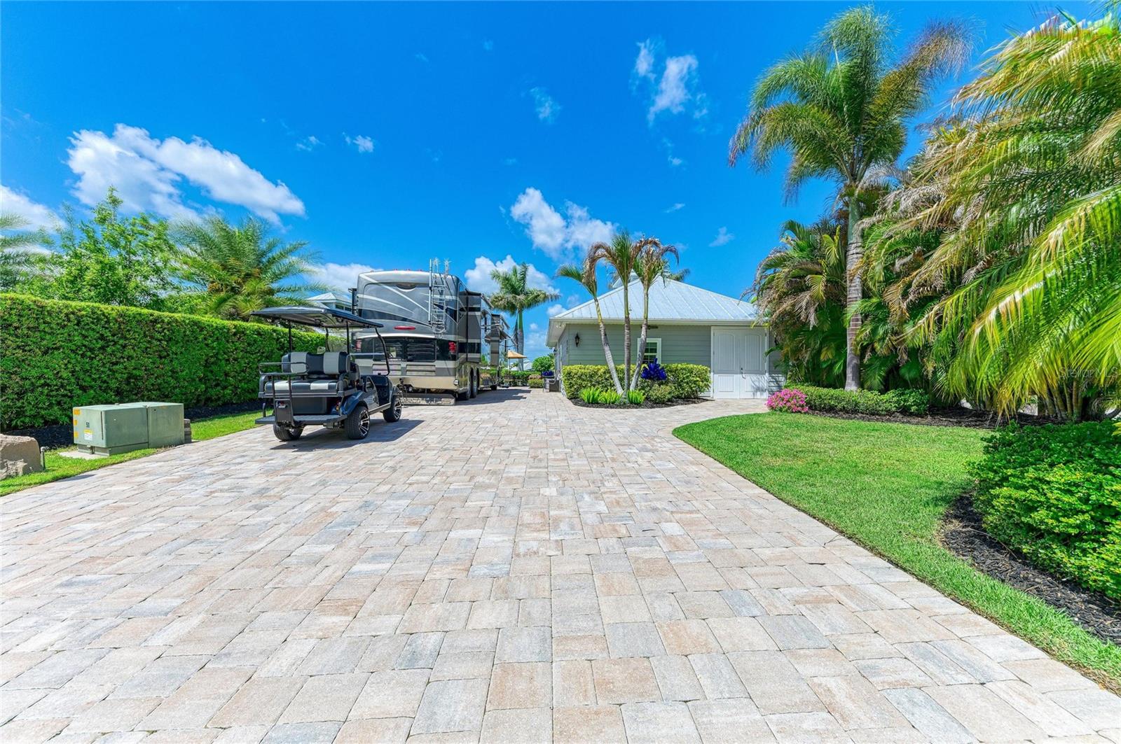 THORNTON CRK MOTORCOACH RESIDENCE - Residential