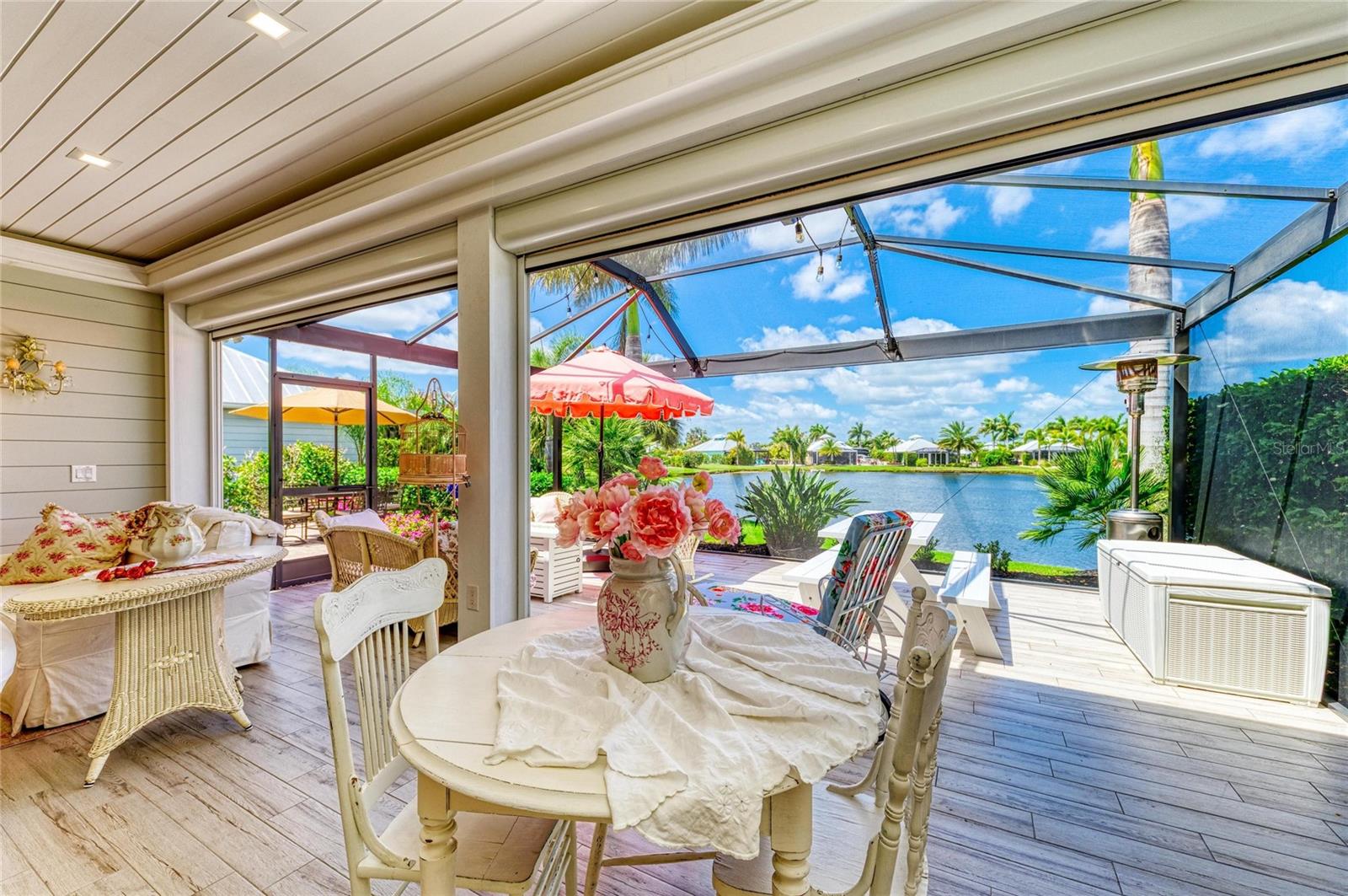 THORNTON CRK MOTORCOACH RESIDENCE - Residential