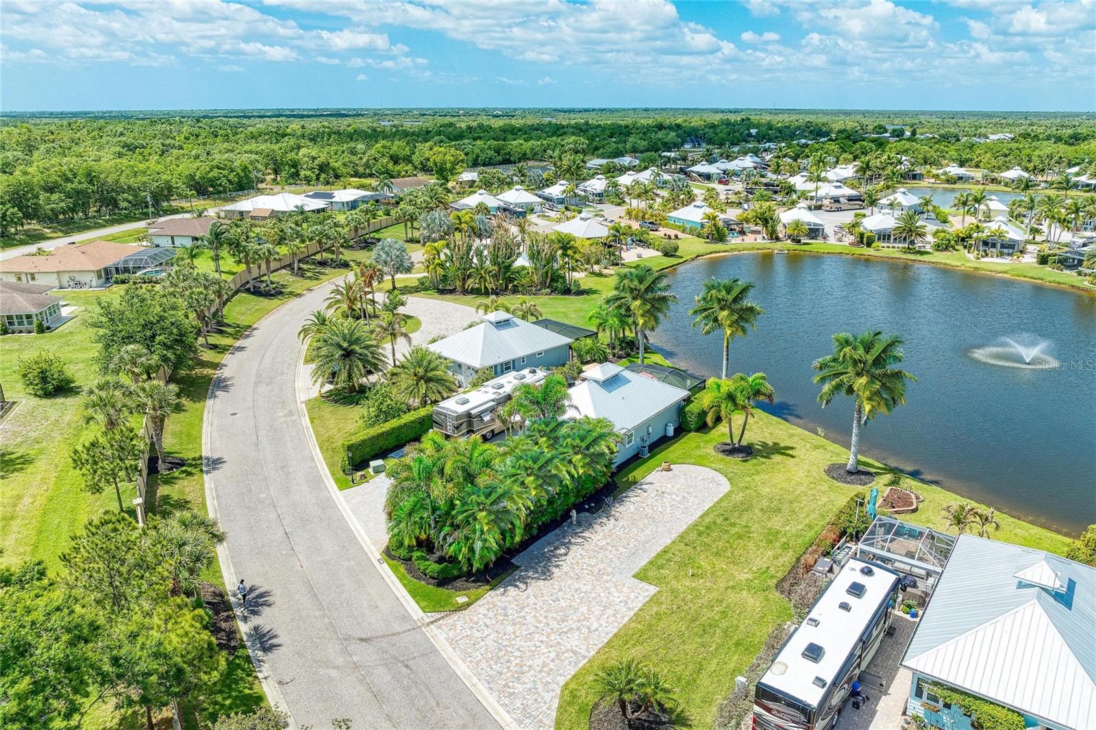 THORNTON CRK MOTORCOACH RESIDENCE - Residential