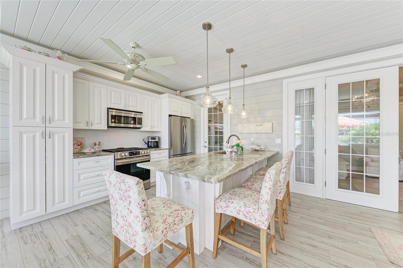 THORNTON CRK MOTORCOACH RESIDENCE - Residential