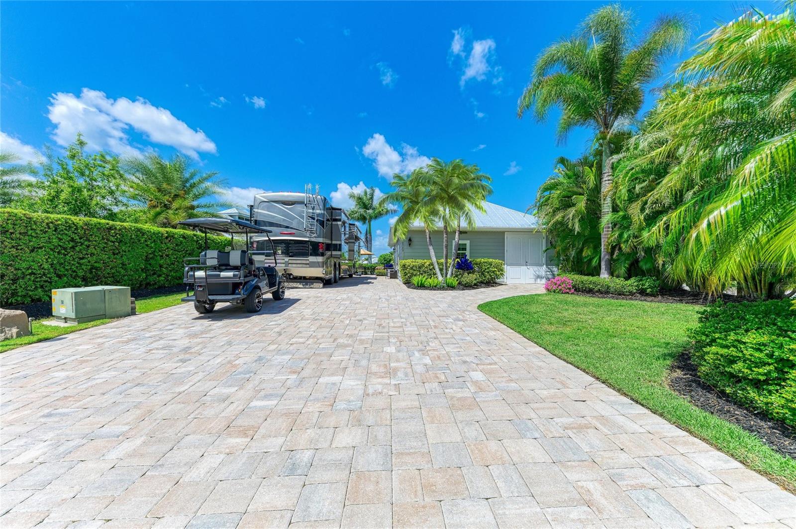 THORNTON CRK MOTORCOACH RESIDENCE - Residential
