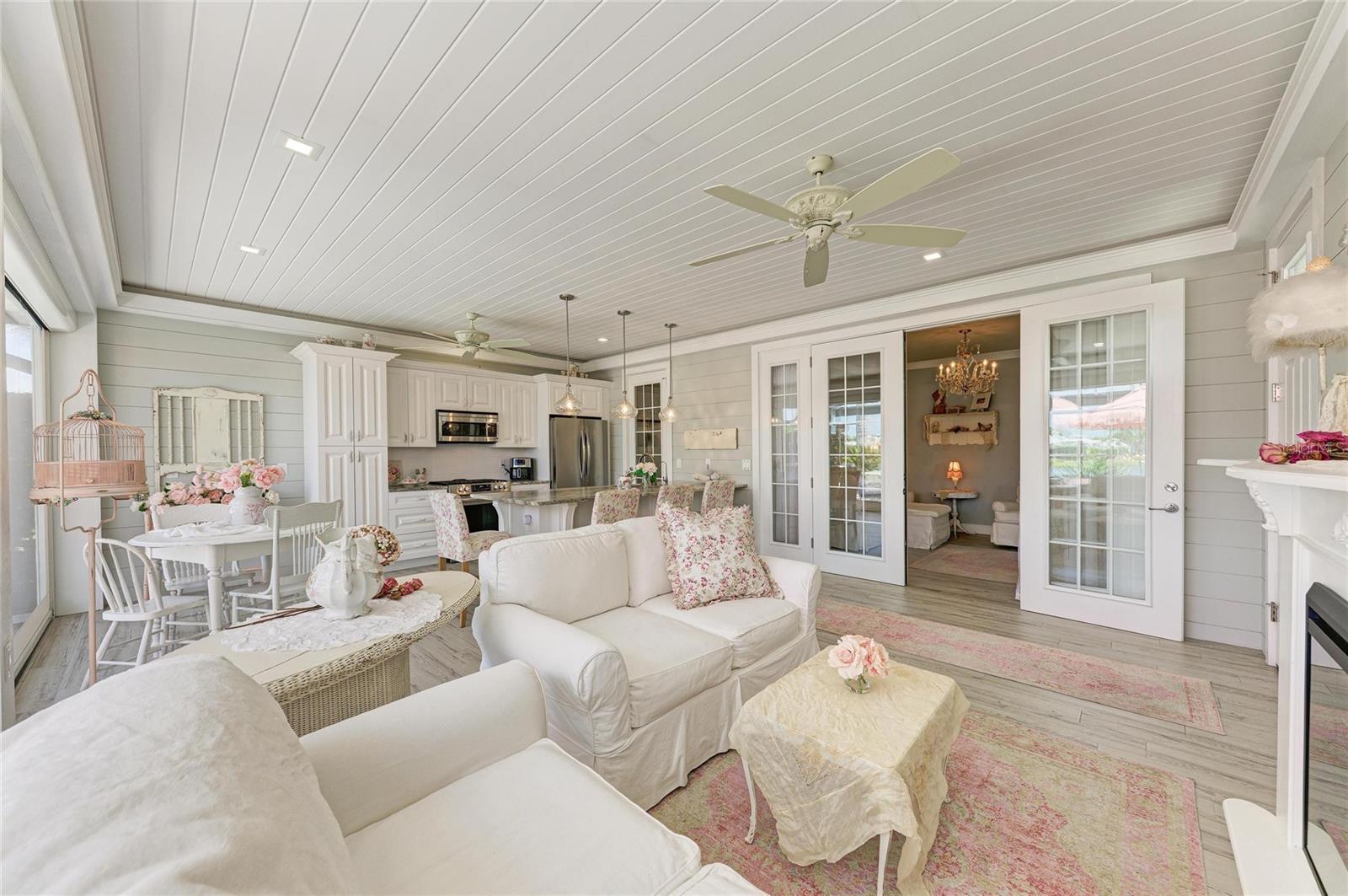 THORNTON CRK MOTORCOACH RESIDENCE - Residential