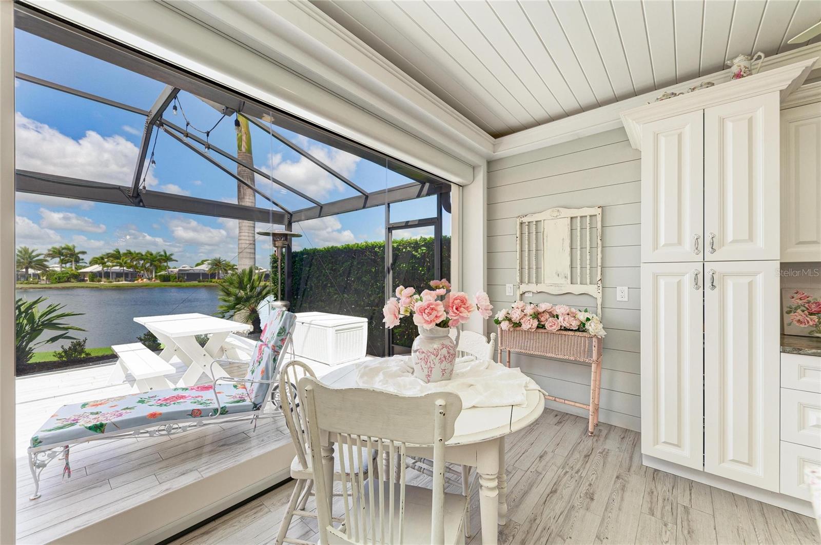 THORNTON CRK MOTORCOACH RESIDENCE - Residential