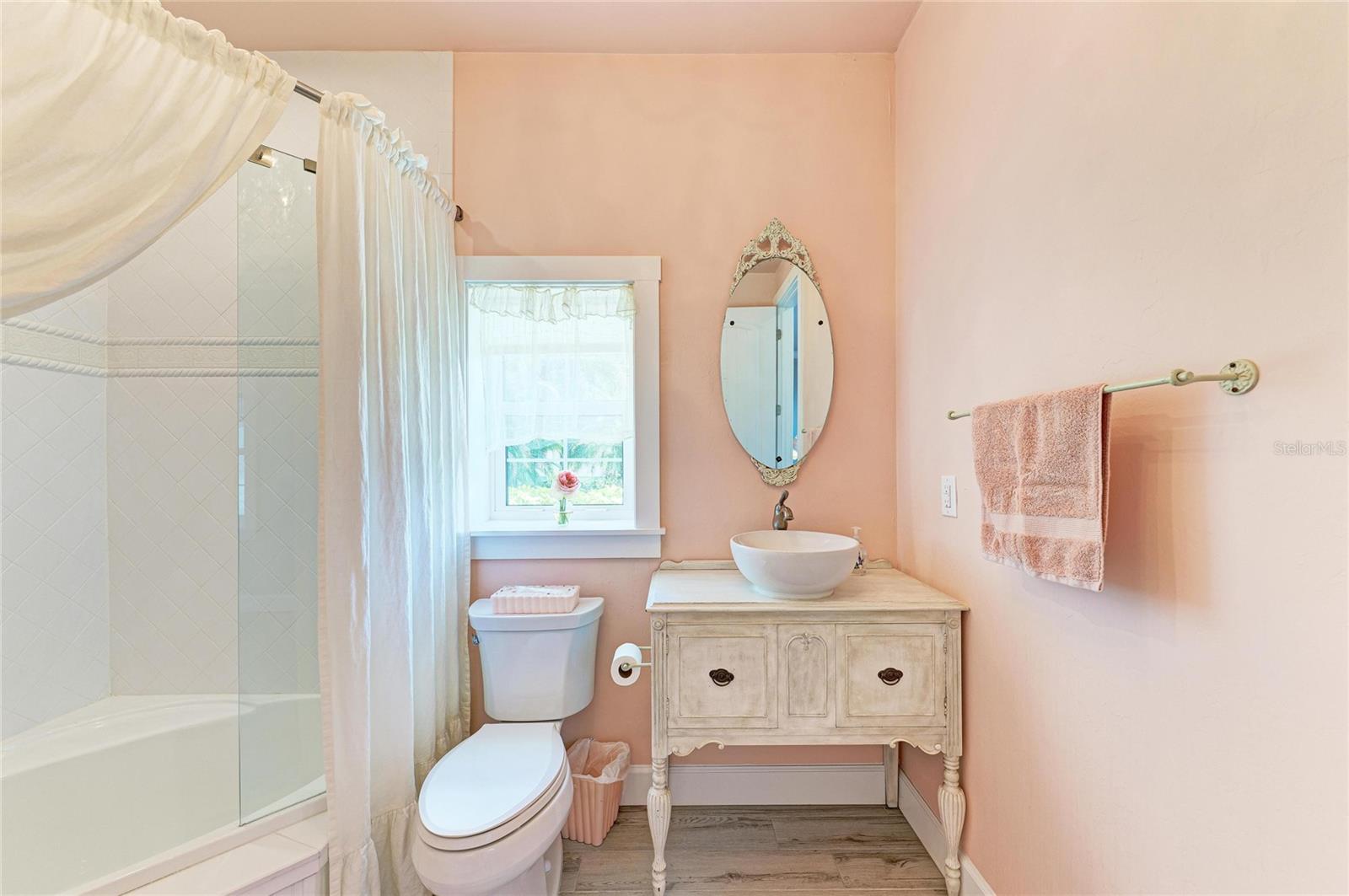 THORNTON CRK MOTORCOACH RESIDENCE - Residential