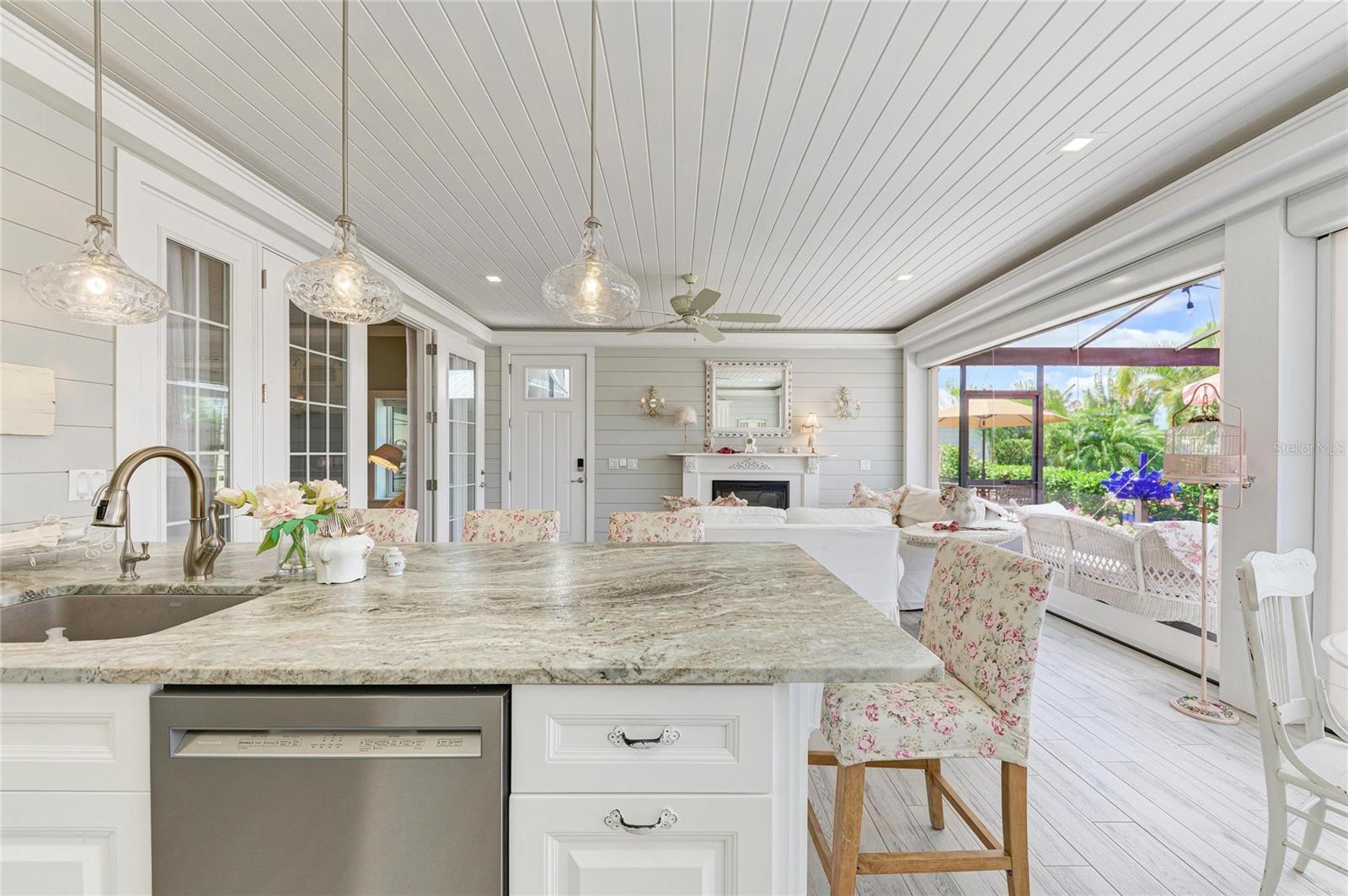 THORNTON CRK MOTORCOACH RESIDENCE - Residential