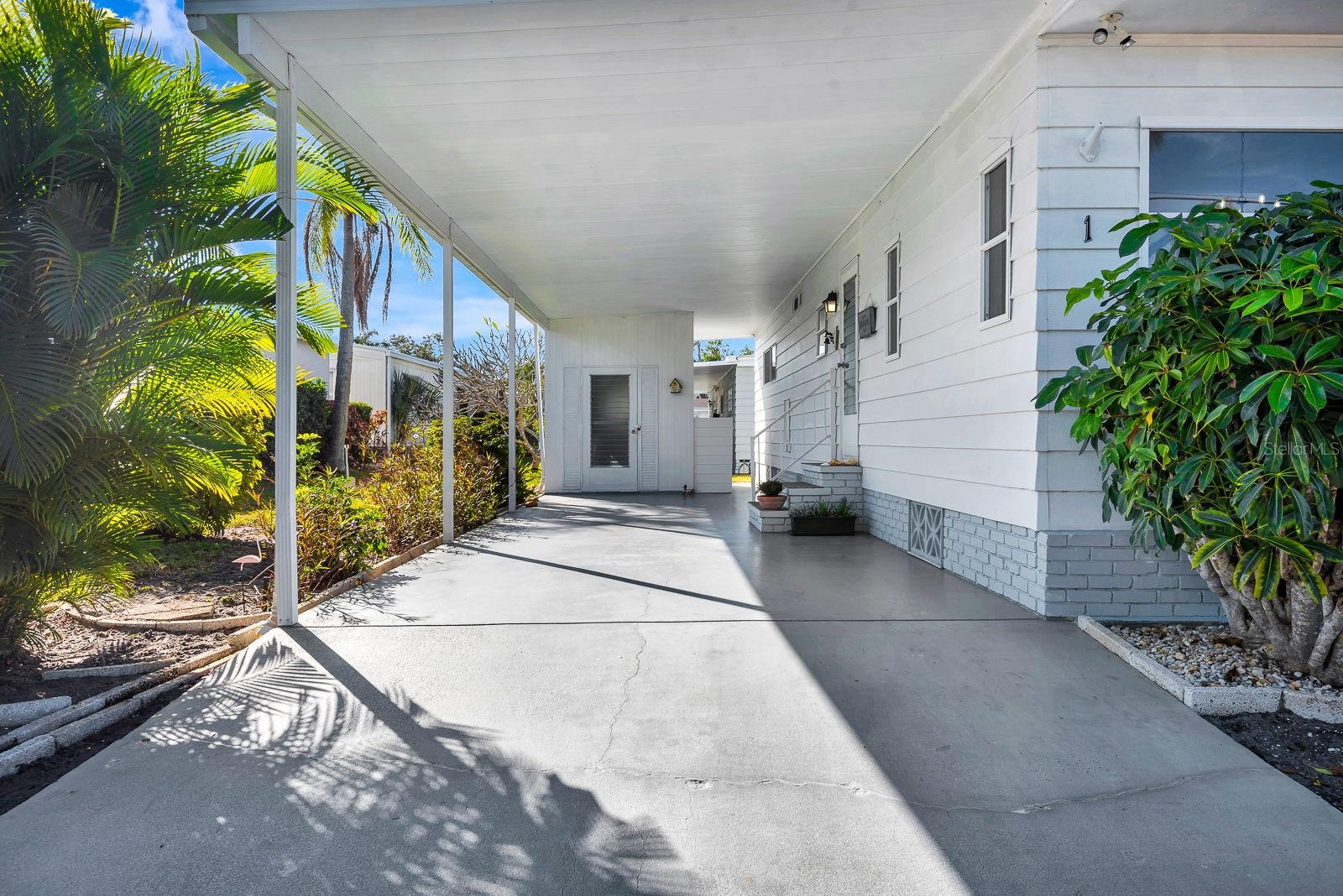 PALMA SOLA SHORES - Residential