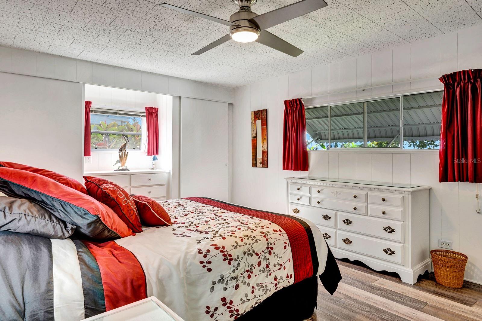 PALMA SOLA SHORES - Residential