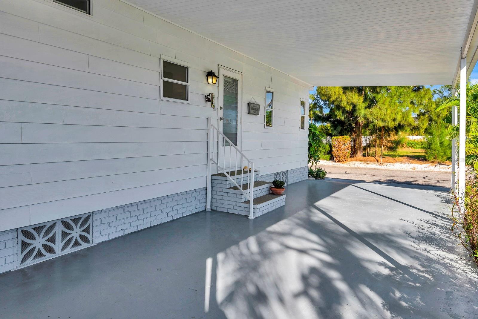 PALMA SOLA SHORES - Residential