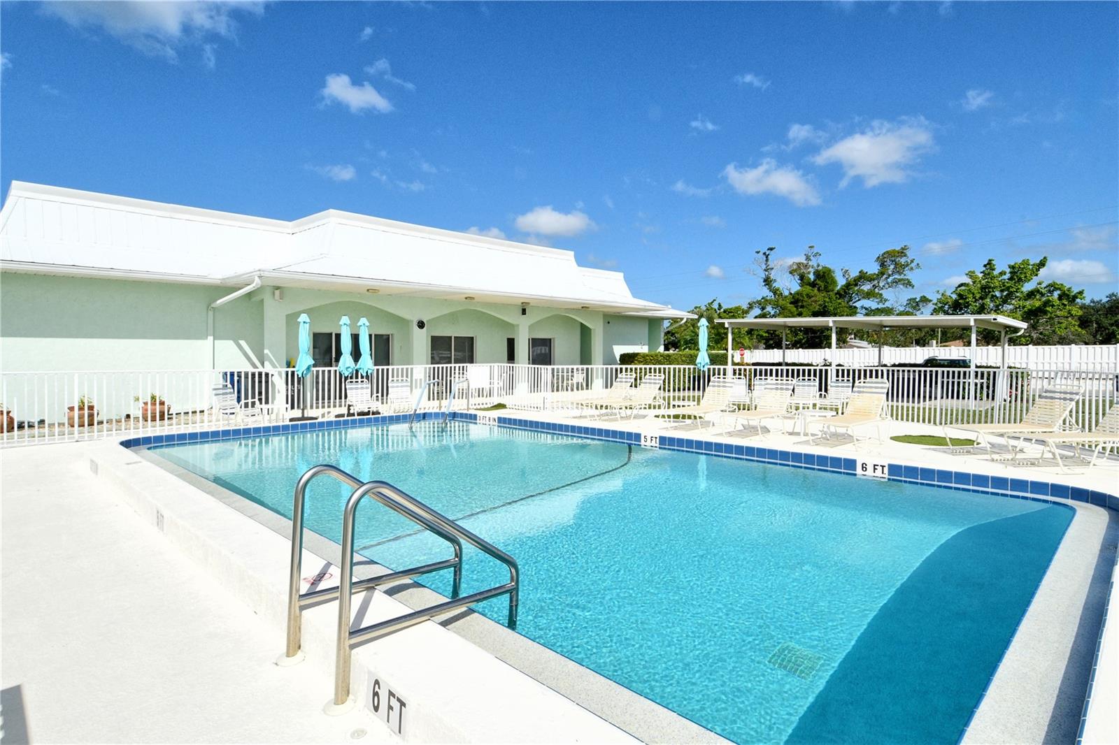 PALMA SOLA SHORES - Residential