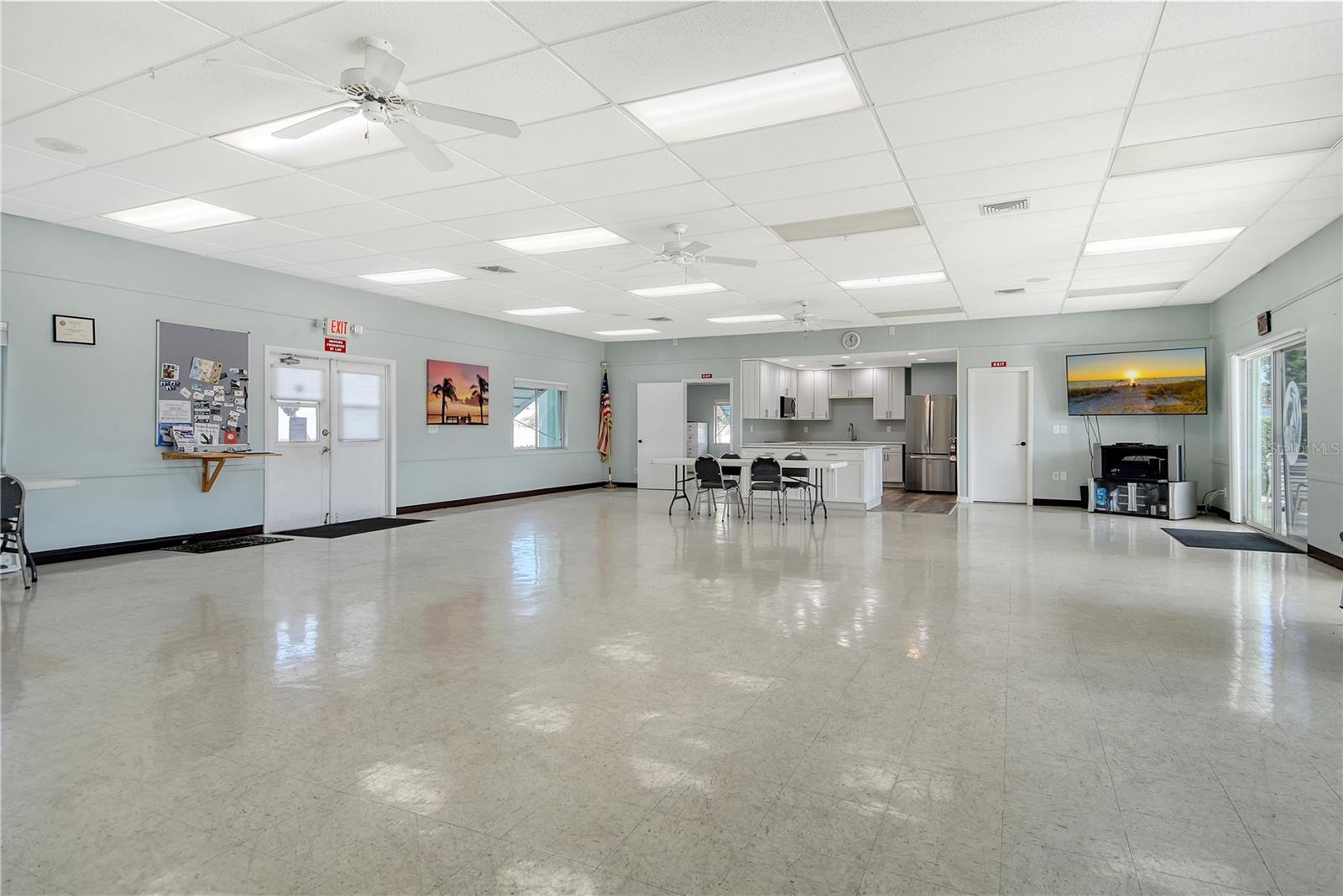 PALMA SOLA SHORES - Residential