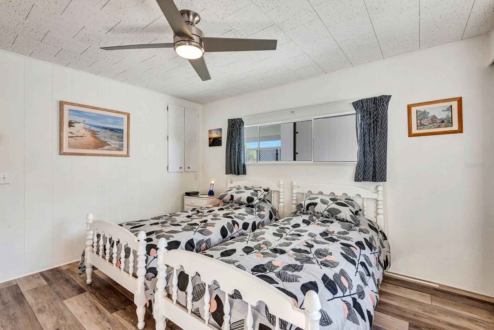 PALMA SOLA SHORES - Residential