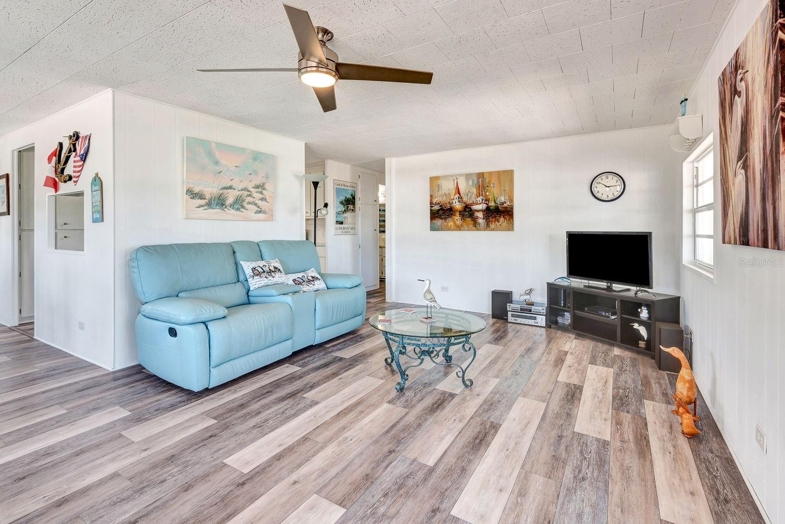 PALMA SOLA SHORES - Residential