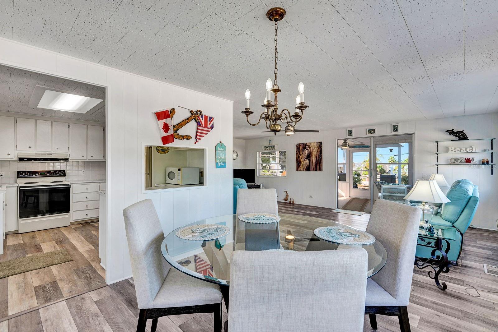 PALMA SOLA SHORES - Residential