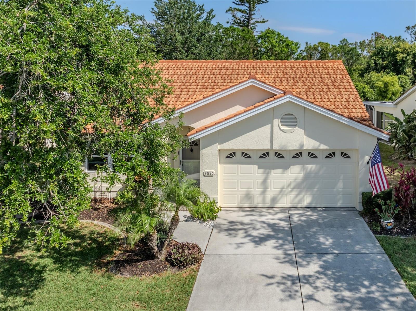 4885 TAMARACK TRAIL