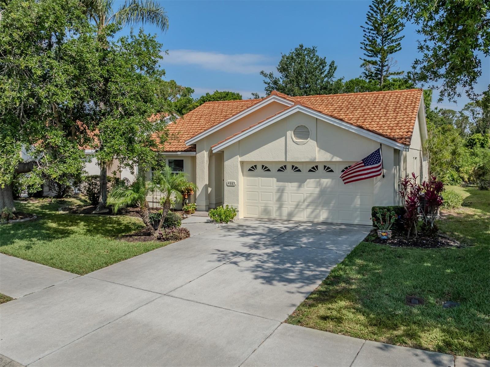 4885 TAMARACK TRAIL